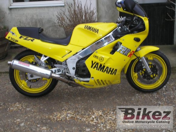 1990 Yamaha FZR 1000 photo